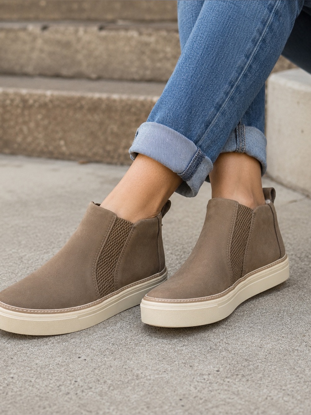 Toms women's Taupe Slip-On Fur-Lined Loafers -Size 7